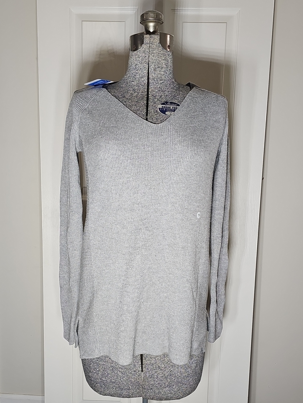 Eddie Bauer Tellus V-Neck Heather Gray Sorbtek Moisture-Wicking Sweater XS NWT